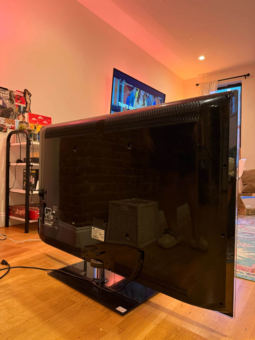 Samsung 52inch TV with Remote - photo 4