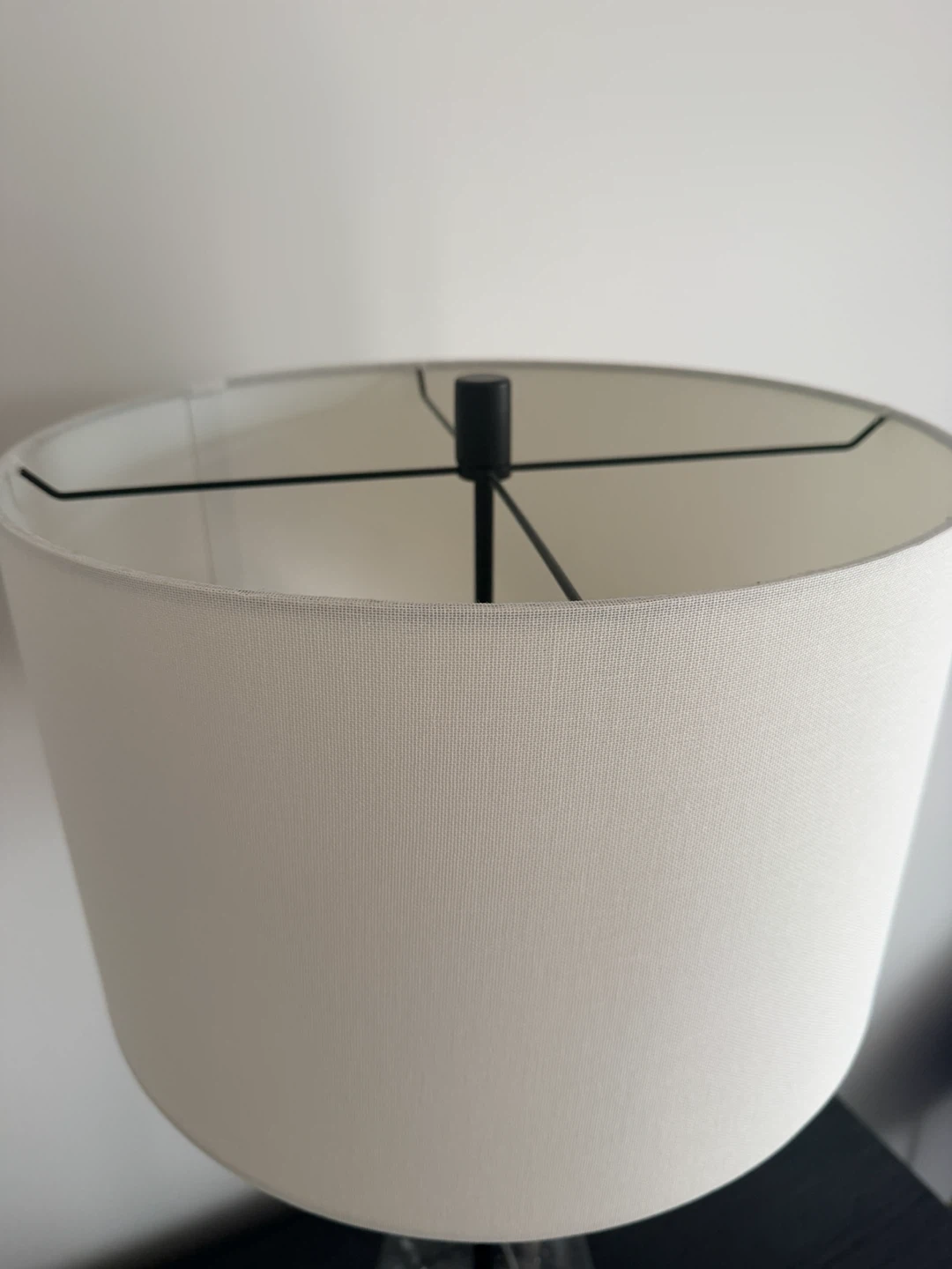 Table Lamp with Clear Glass Base with bubble detail - photo 4