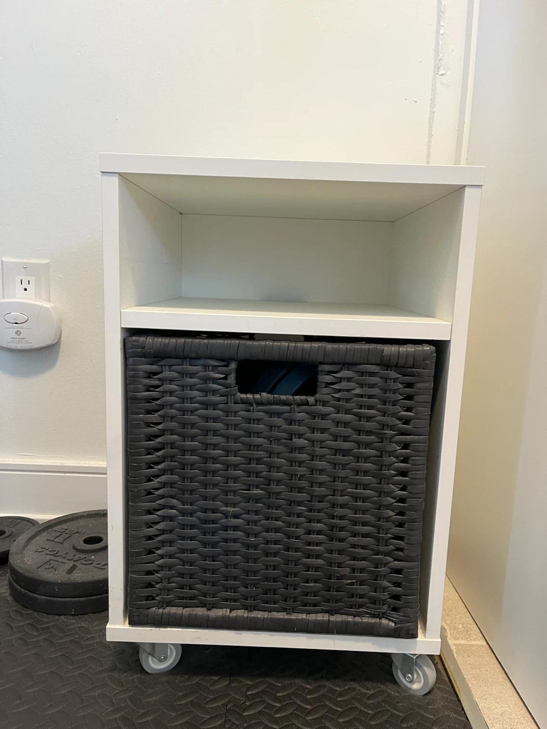 Nightstand on wheels IKEA Vihals + FREE basket