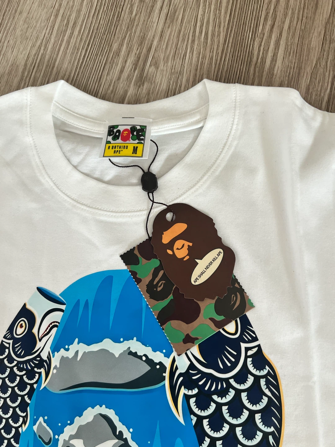 A Bathing Ape BAPE White Koi Fish Tee Shirt Size Medium - photo 3