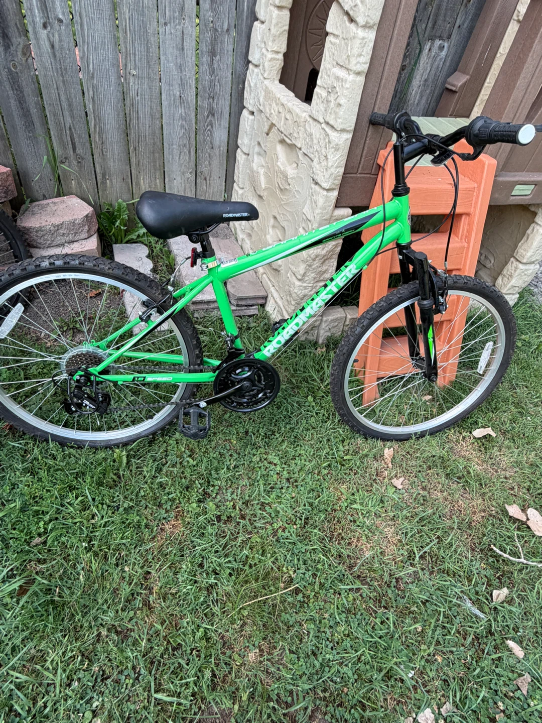 Green Roadmaster Mountain Bike - photo 2