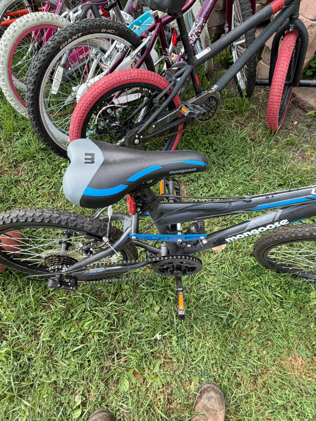 Mongoose Ledge 21-Speed Mountain Bike - photo 5