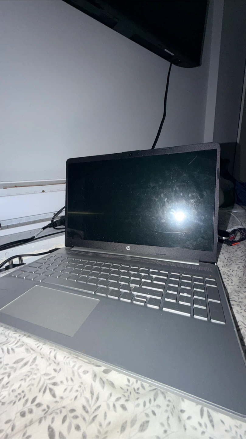 HP Laptop 15s (Excellent Condition)