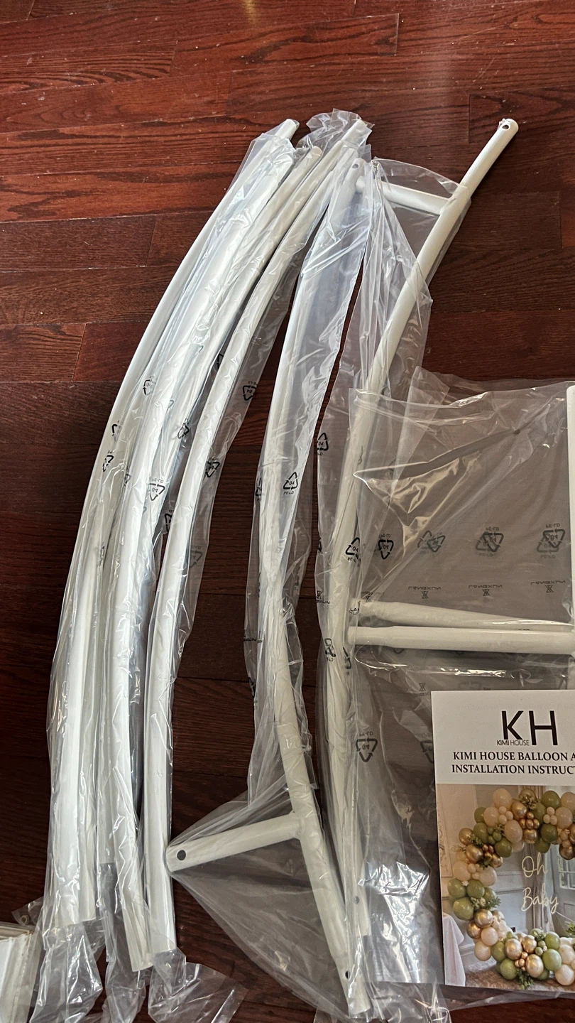 Kimi House White Balloon Arch - photo 5