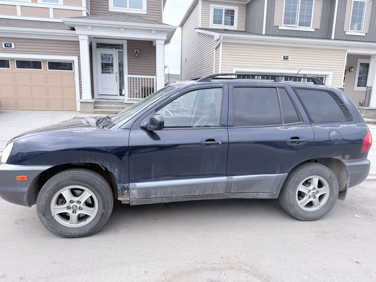 Hyundai Santa Fe V6 AWD SUV - photo 2