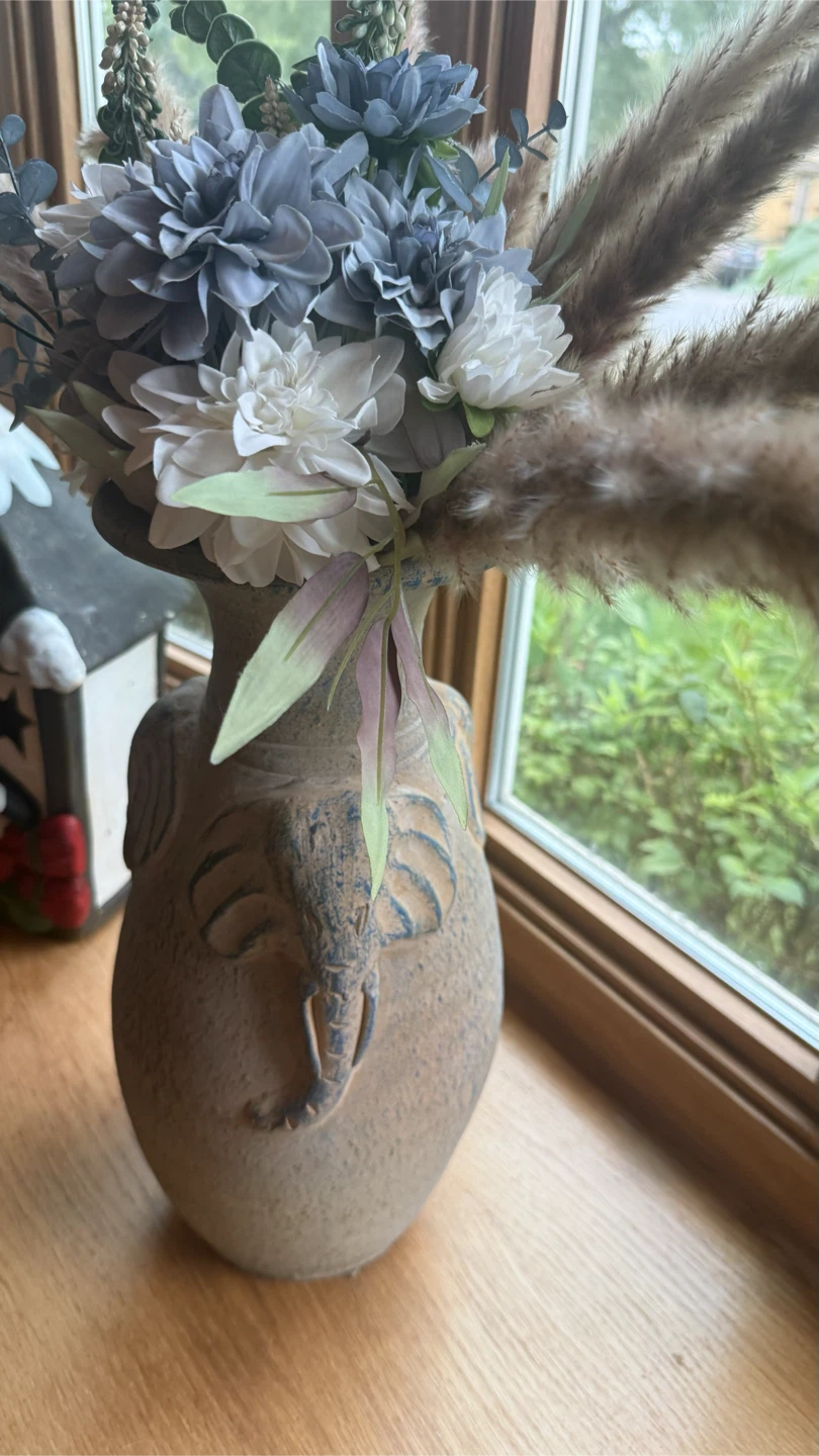 Heavy Elephant Design Vase with Faux Flowers - photo 5