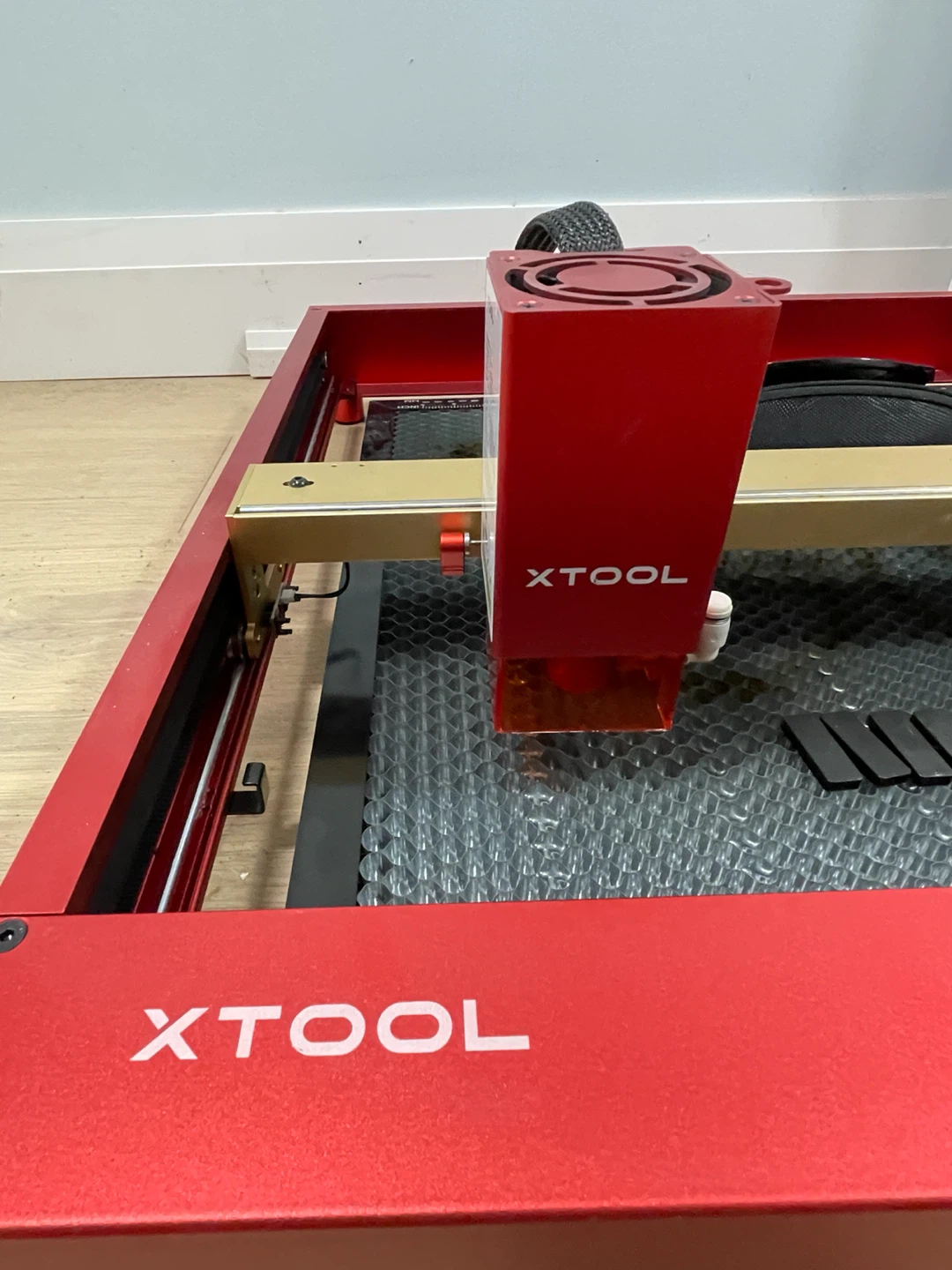 XTOOL D1 Pro 20W Desktop Laser Engraver/Cutter - photo 3