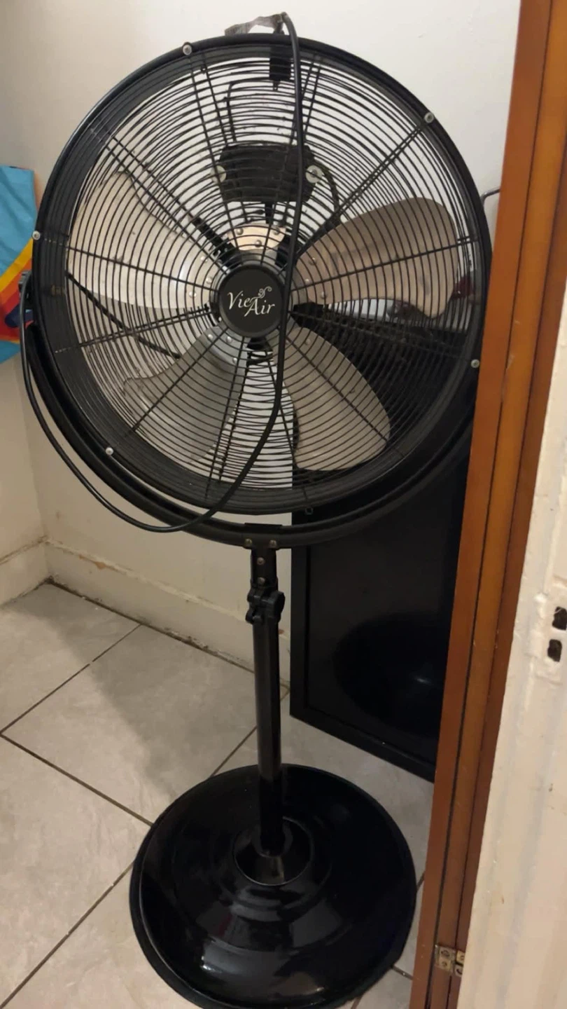 Vie Air Pedestal Fan