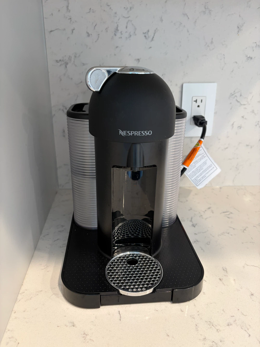 Nespresso Vertuo Coffee Machine - photo 2