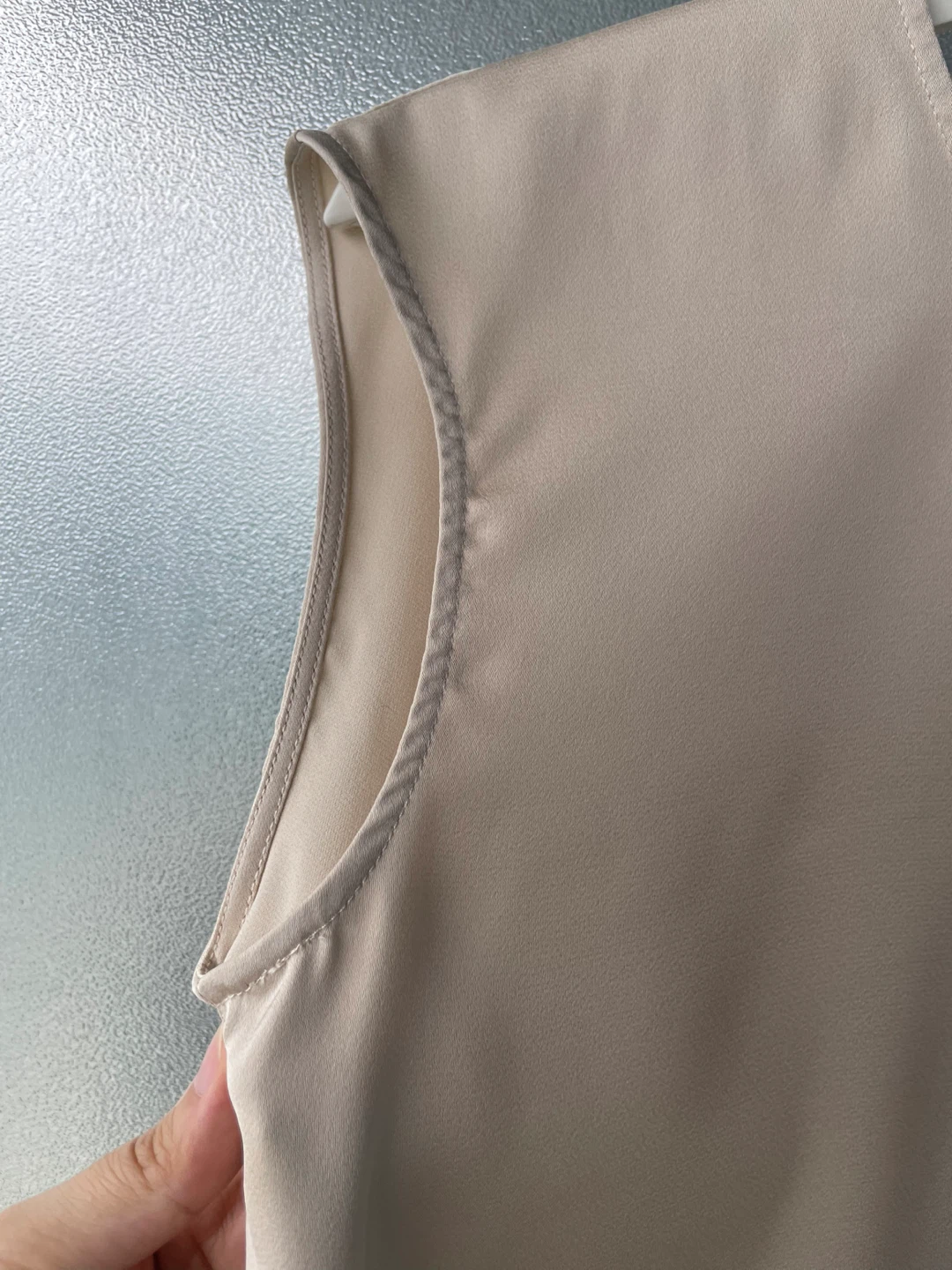 Cream Sleeveless Blouse, size M - photo 3