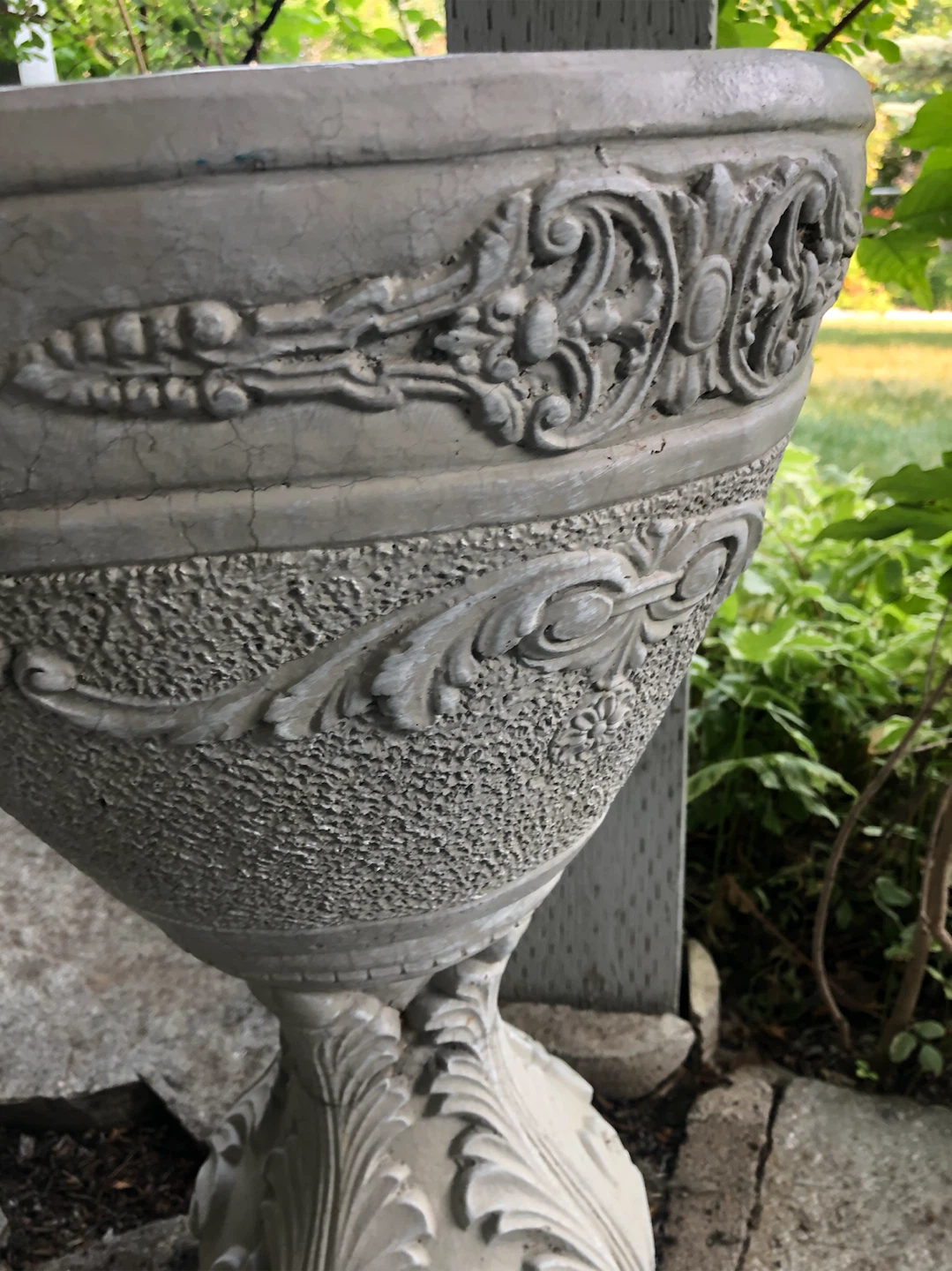 Gorgeous concrete planter - photo 4