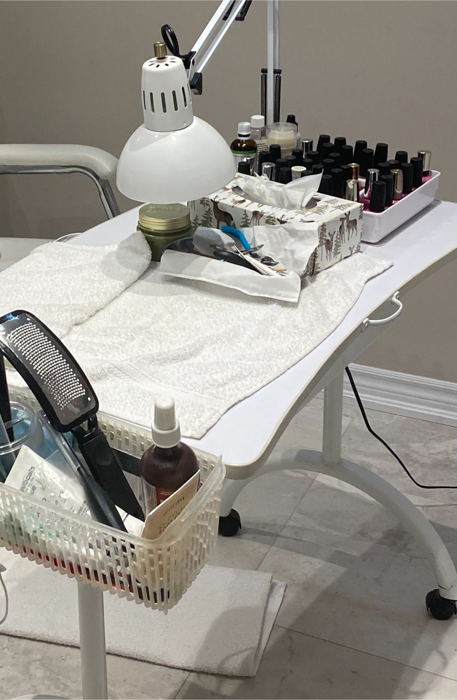 Manicure table with Lamp - photo 2