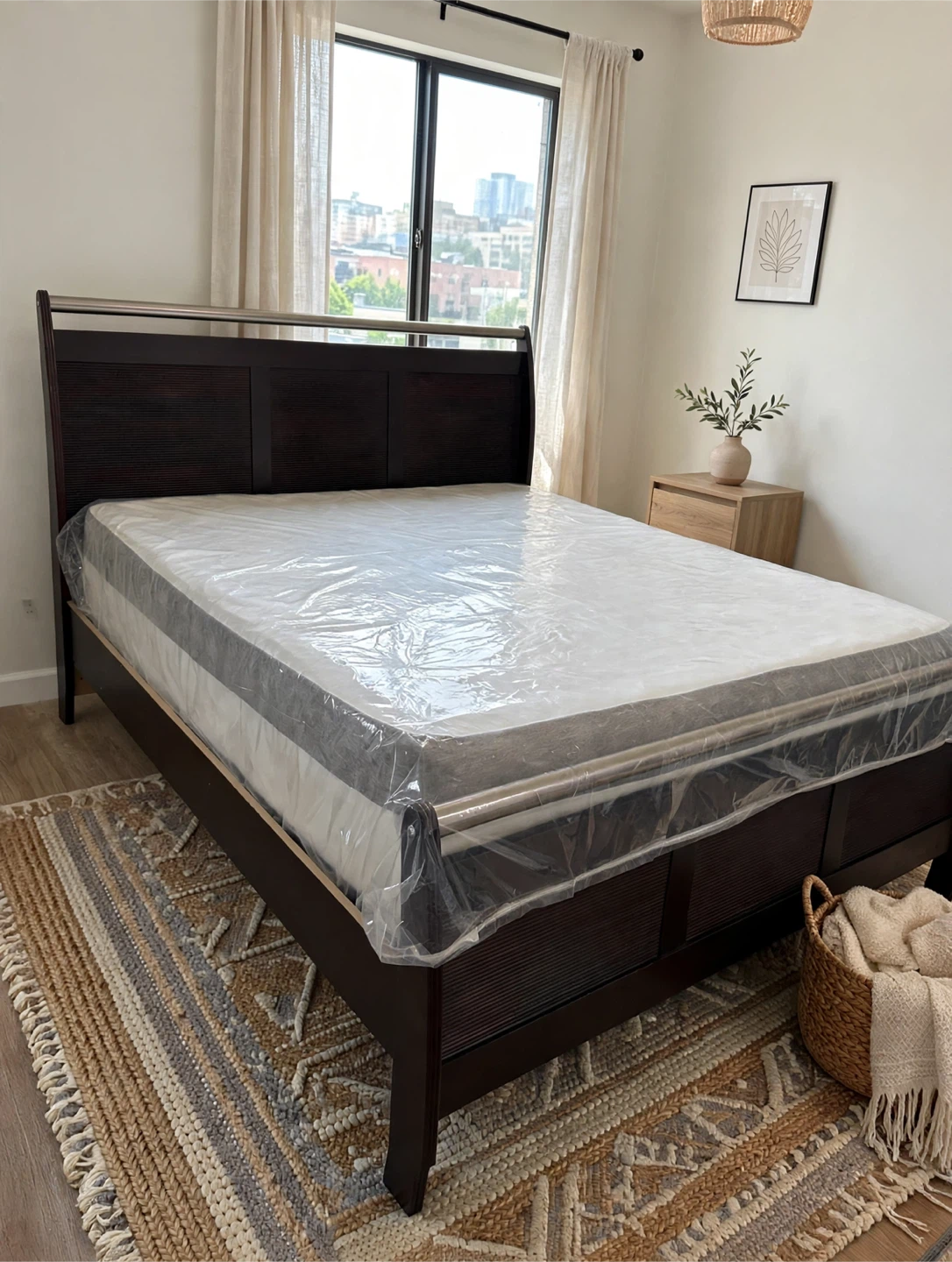 BROWN KING SIZE BED | MATTRESS | COMPLETE SET| ELEGANT & STYLISH - photo 5