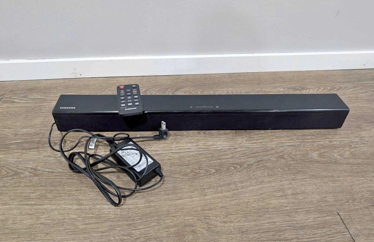 Samsung HW-J250 Soundbar with Remote - photo 3