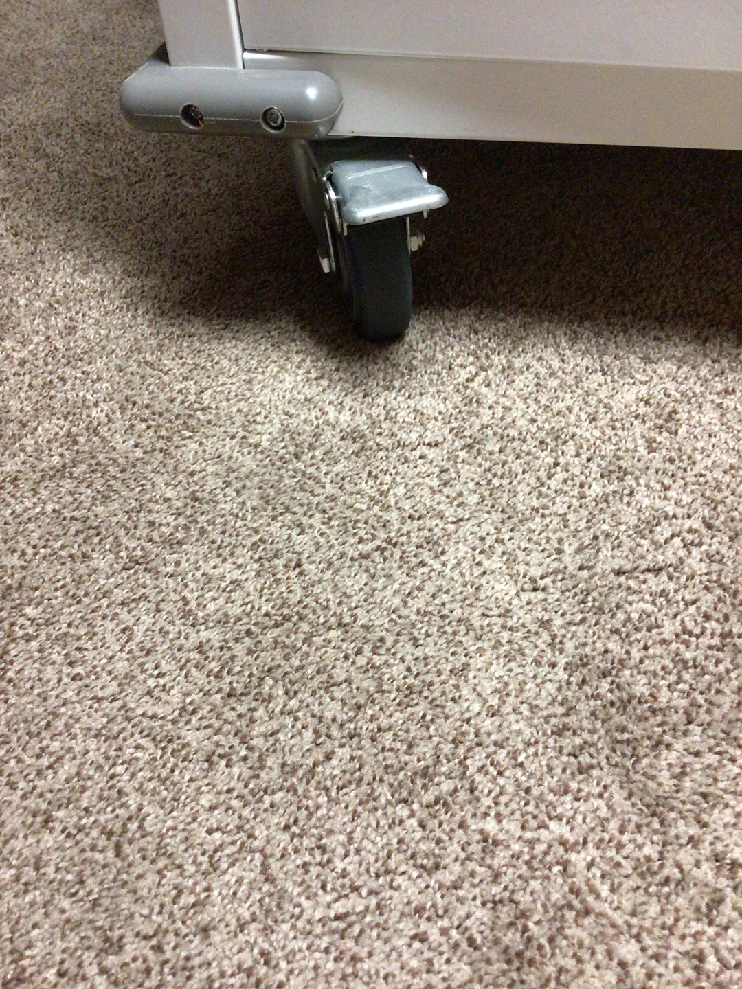 White rolling cabinet - photo 3