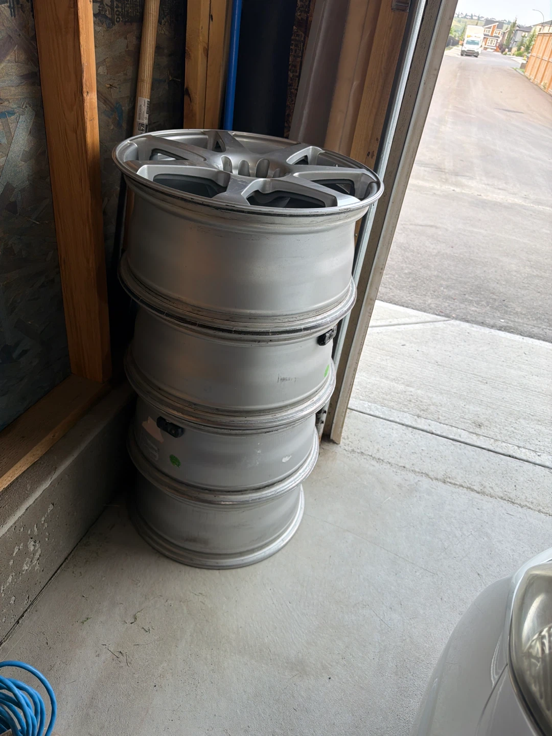 Set of 4 Silver Alloy Wheels