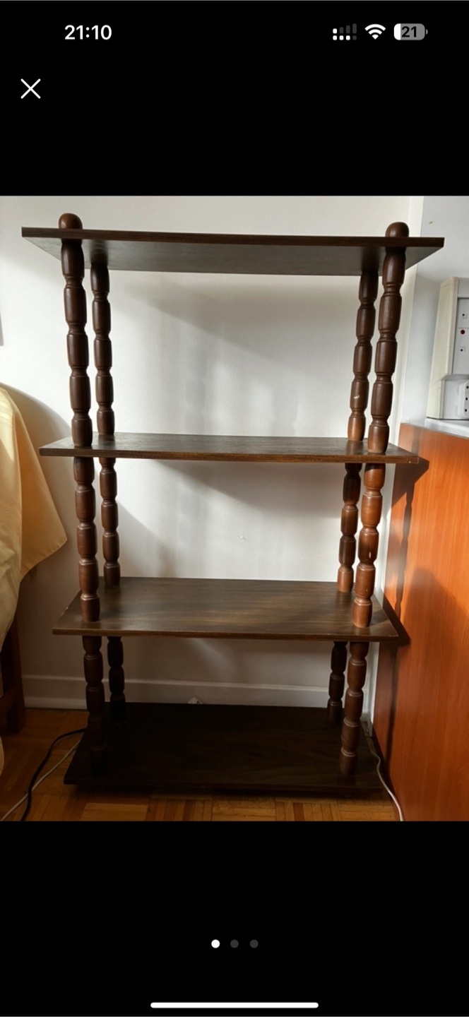 Wooden tiered shelf unit