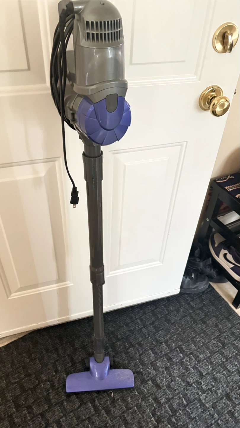 Dyson Stick Vacuum Cleaner - photo 3