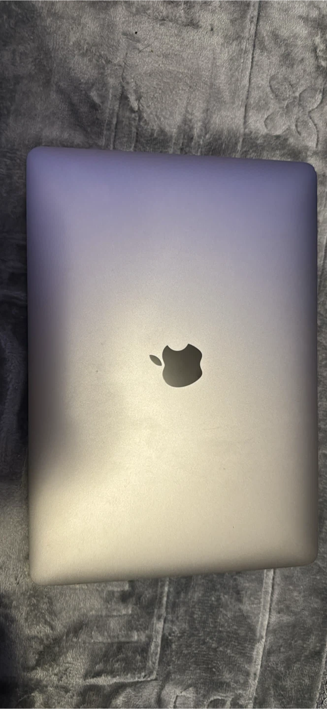 Mac book pro 2019 300!!