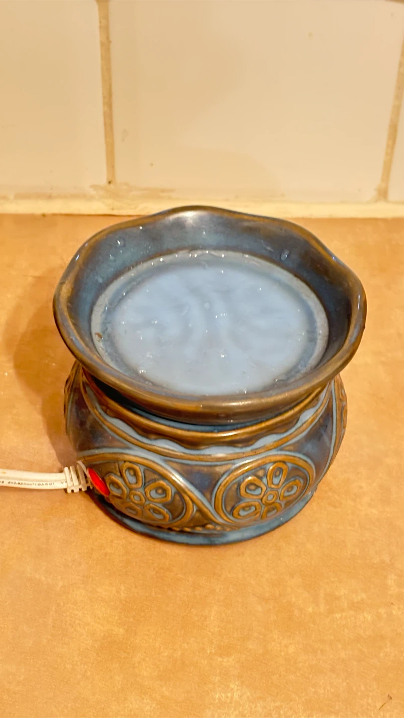 Ceramic Electric Wax Warmer/Oil Burner - photo 2
