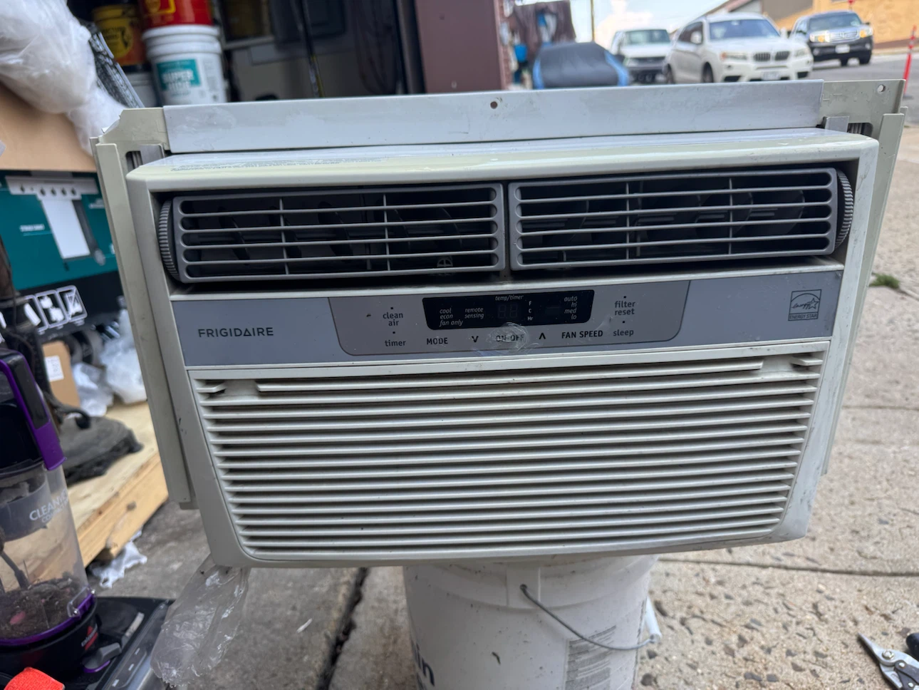 Frigidaire Room Air Conditioner 8000 BTU - photo 2