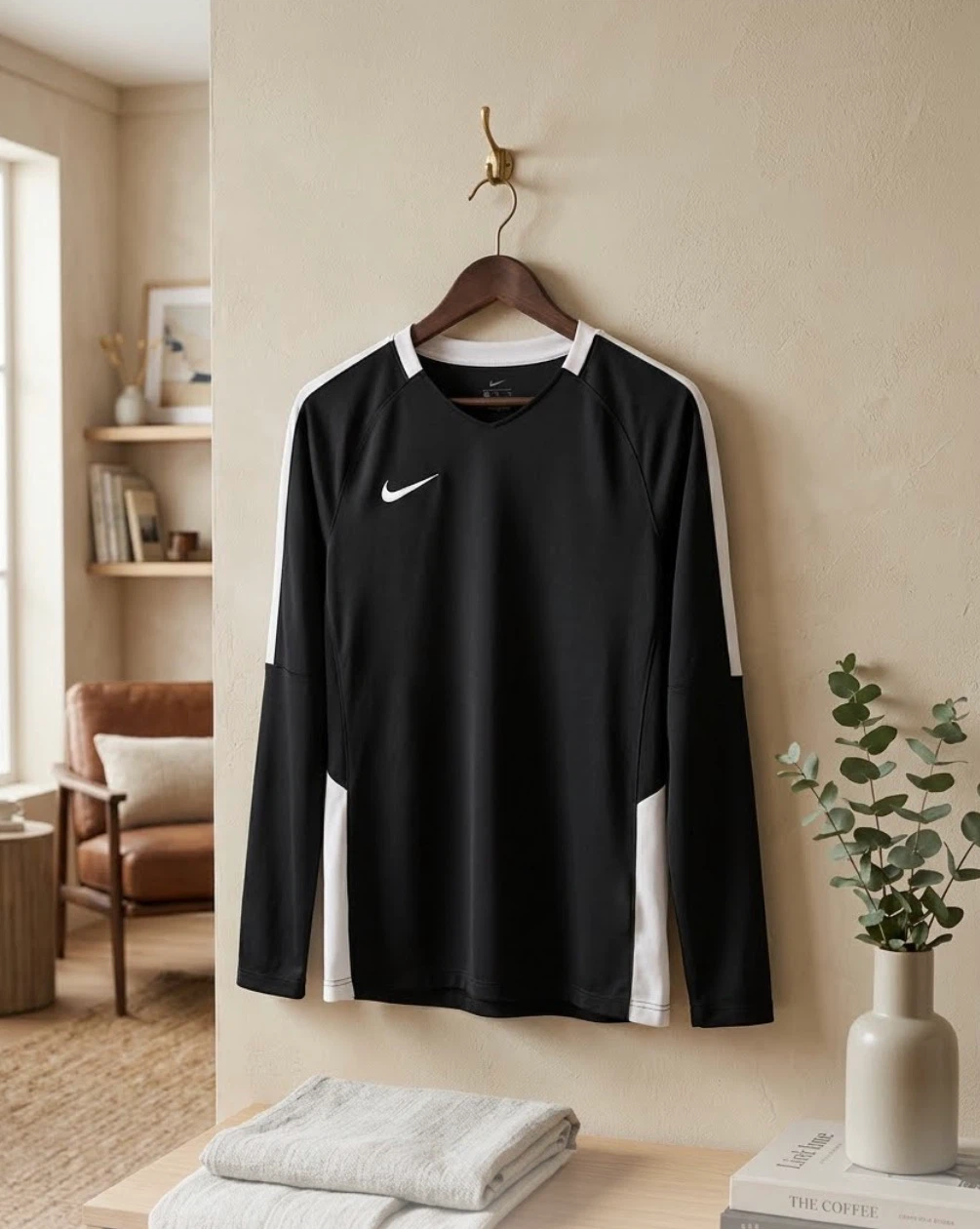 Nike Long Sleeve Athletic Shirt size M