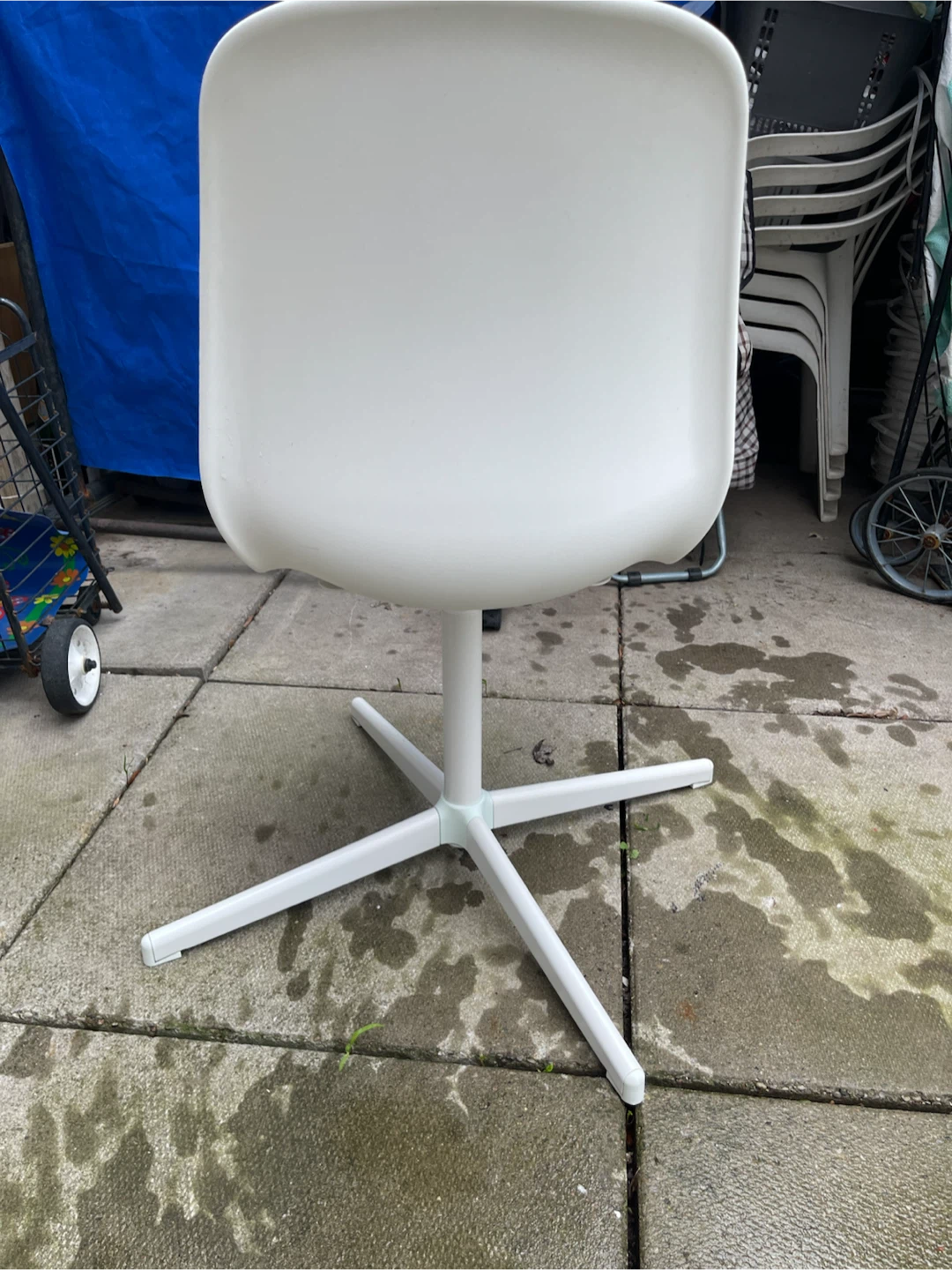 IKEA White Swivel Chair - photo 2
