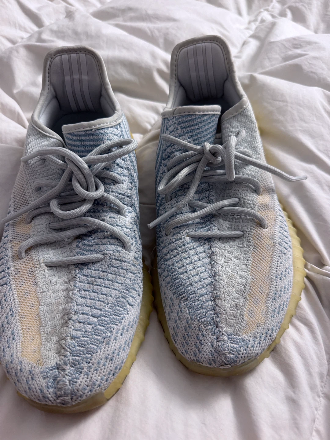 Yeezy Boost 350 V2 “Cloud White” – Size 8 (Men’s)