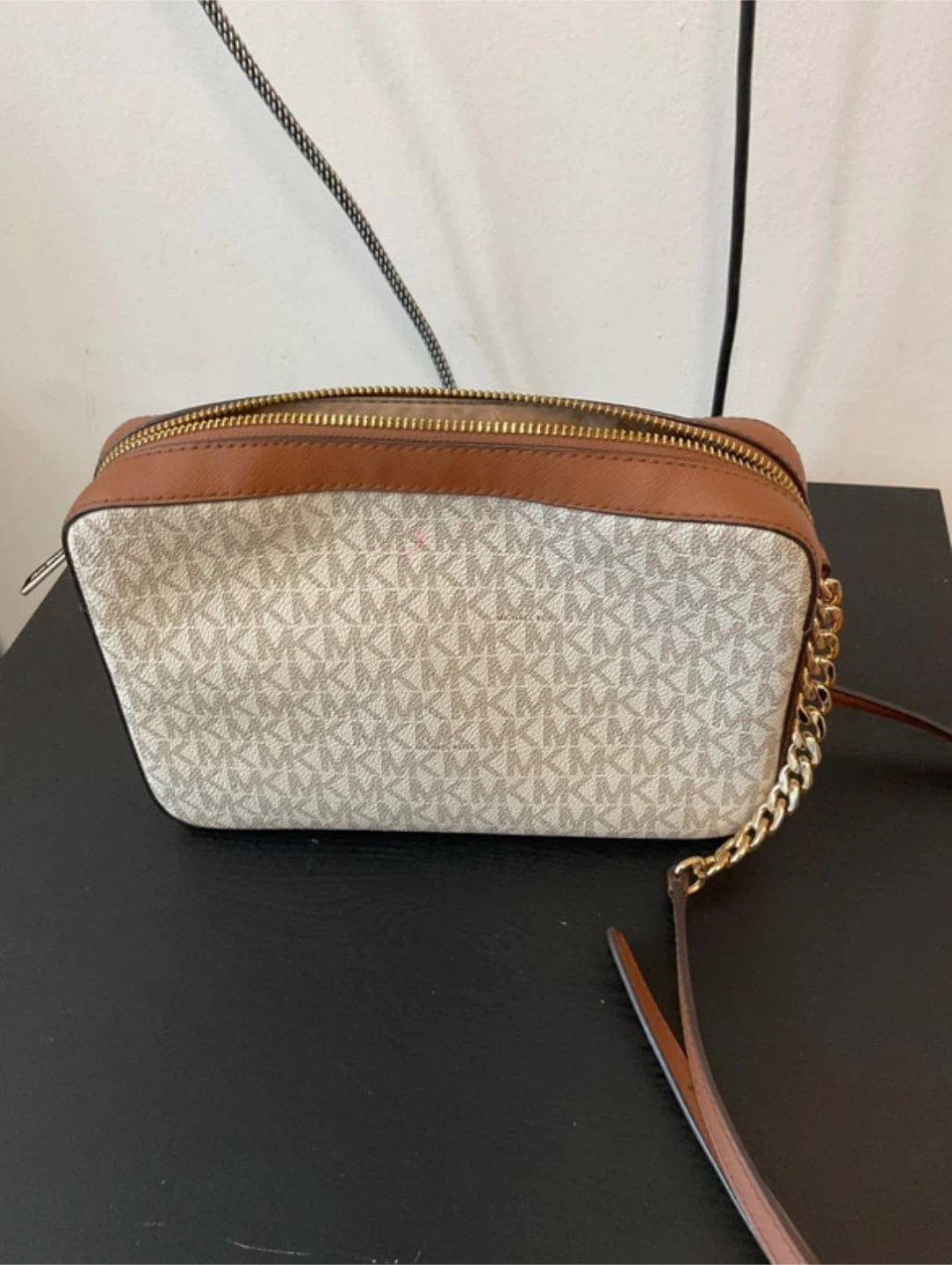 Michael Kors Jet Set Charm Camera Bag - photo 2