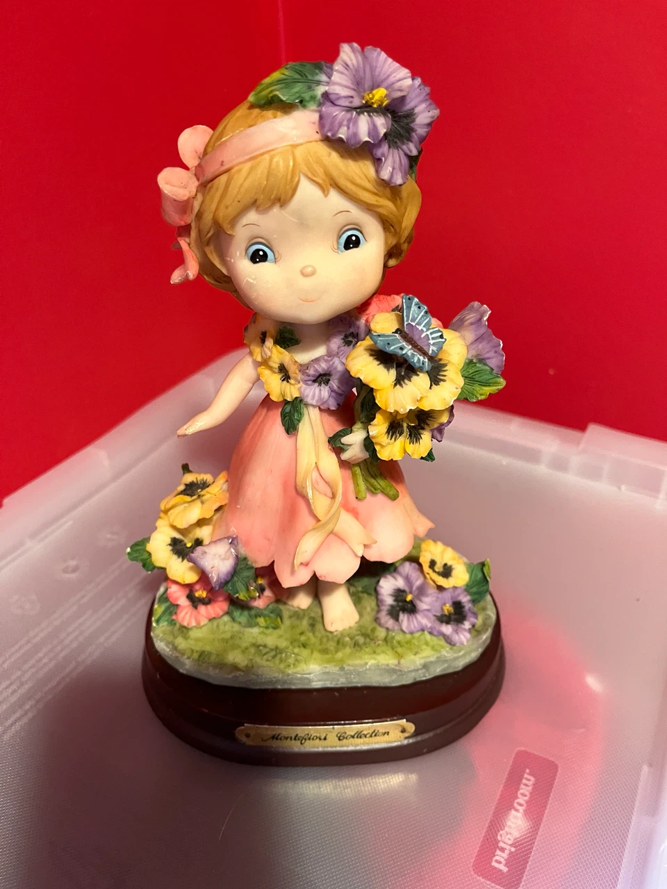 Montefiori Collection Figurine
