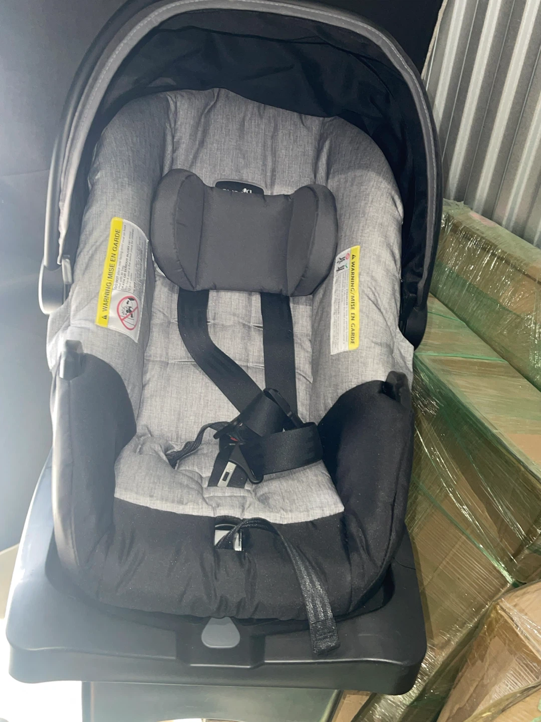 Evenflo Infant Car Seat with Base + Free Baby Item - photo 2