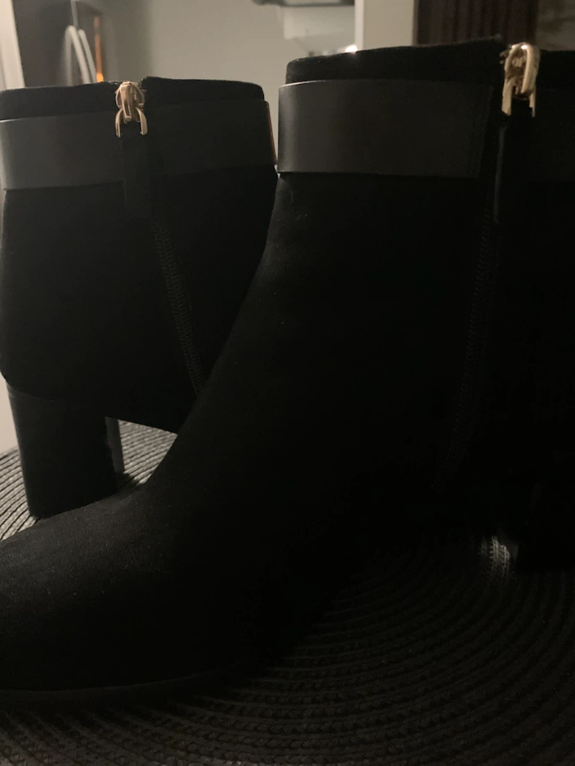 SZ 9 Kate Spade  Black Suede Ankle Boots - photo 3