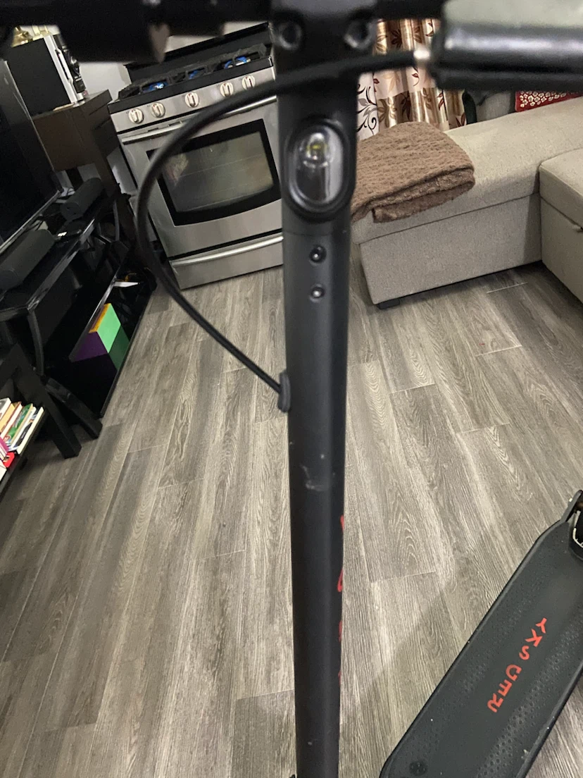 Broken VOLT Electric Scooter - photo 3