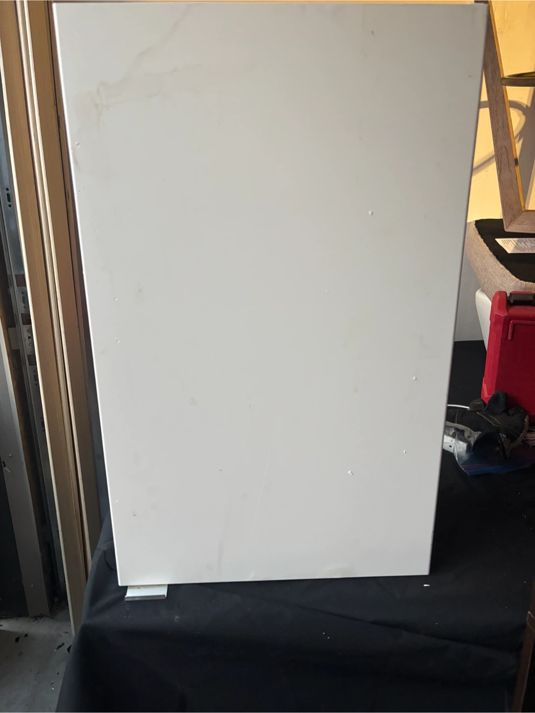 White Wall medicine Cabinet with Glass Shelves - photo 3