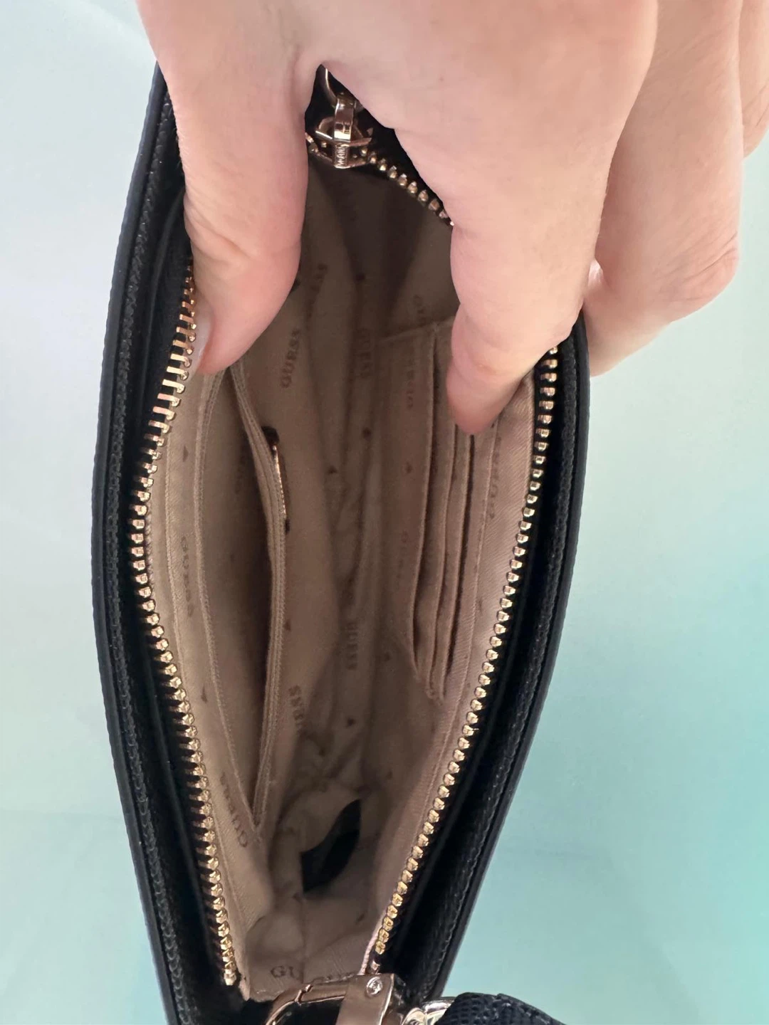 Guess Black Shoulder Bag with Rose Gold Chain - photo 5