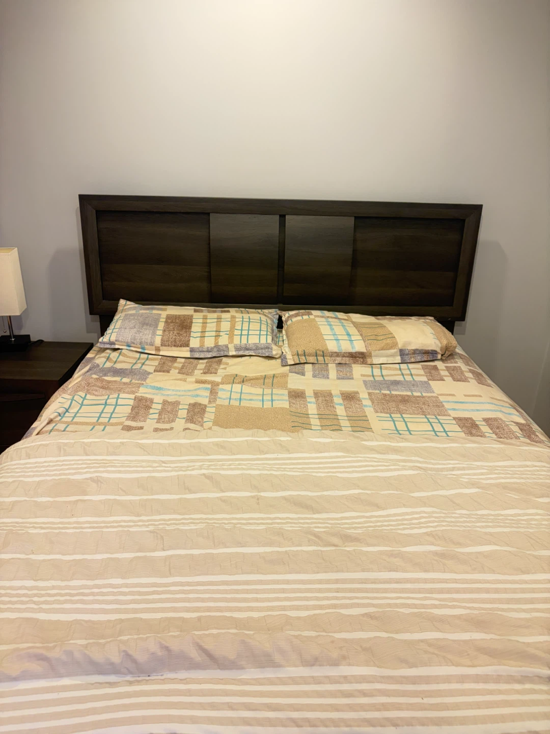 Double bed with mattress