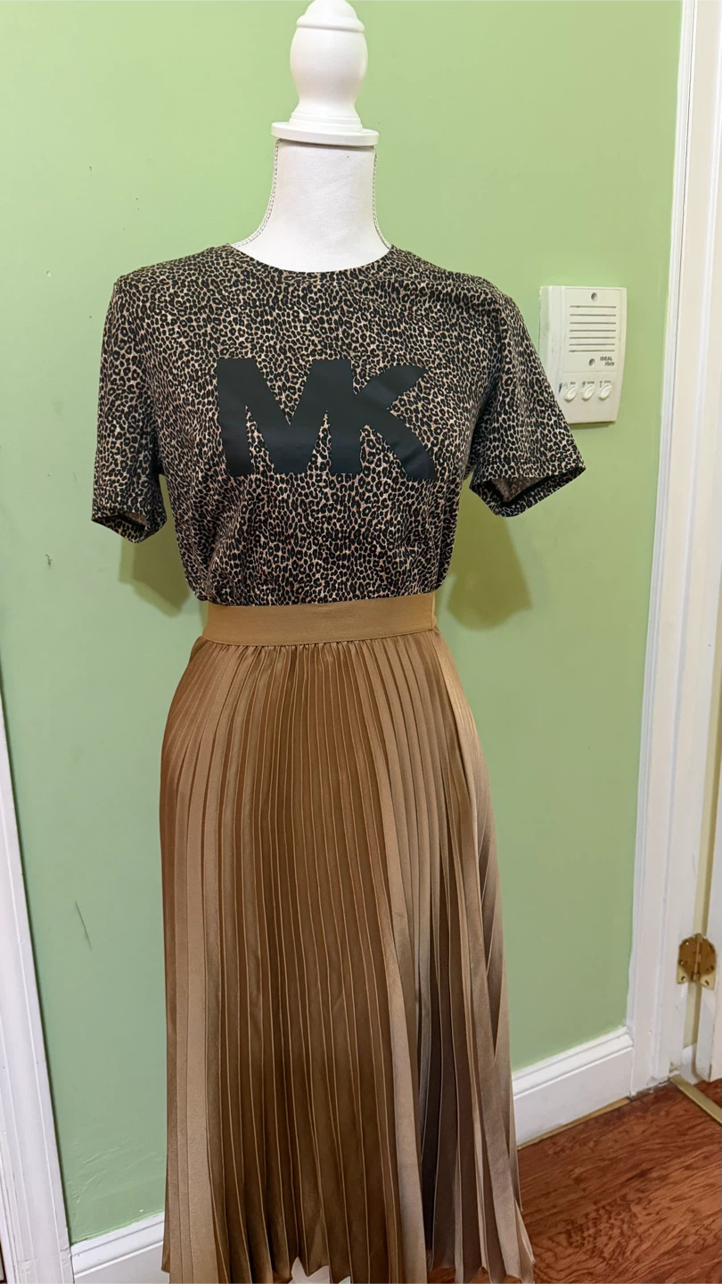 Michael Kors Leopard Print MK T-Shirt Size M - photo 2