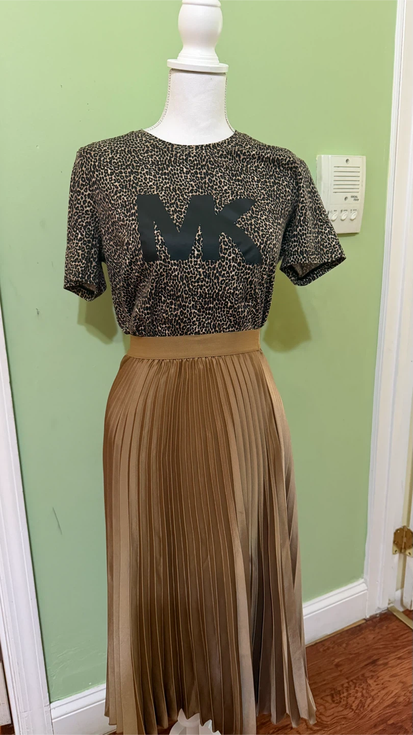 Michael Kors Leopard Print MK T-Shirt Size M - photo 3