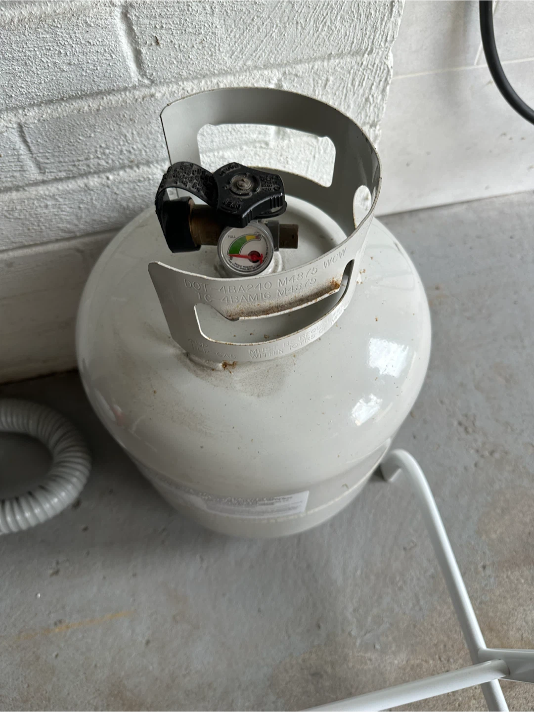 Propane Tank with Gauge