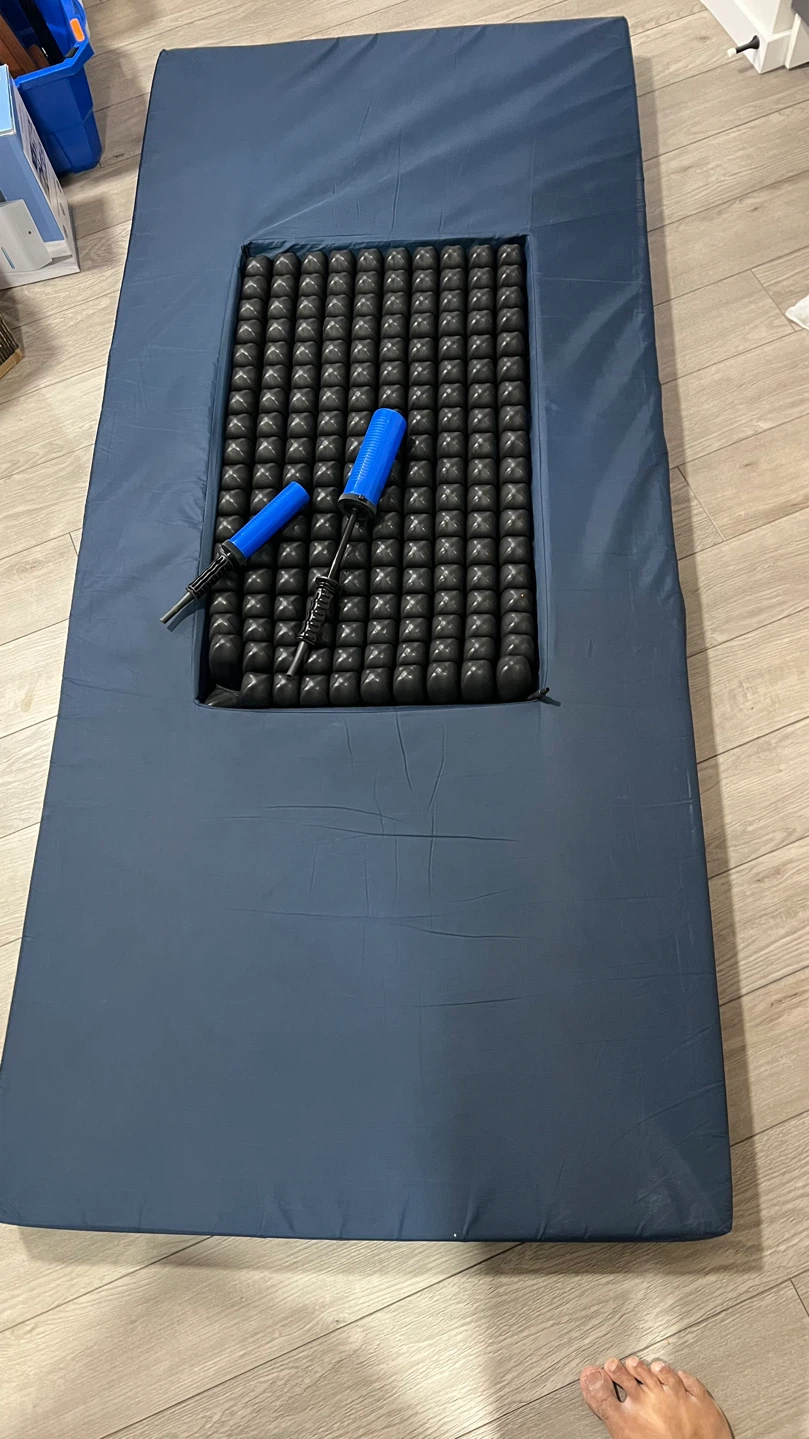 Portable Air Mattress/Pressure Relief Mattress with 2 Hand Pumps - photo 5