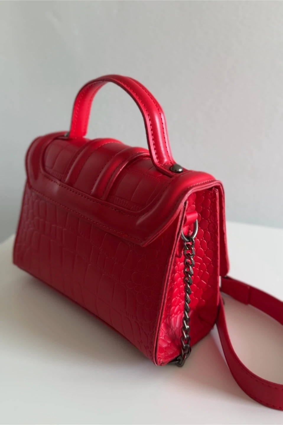 Red Croc Embossed Handbag with Chain Strap - photo 2