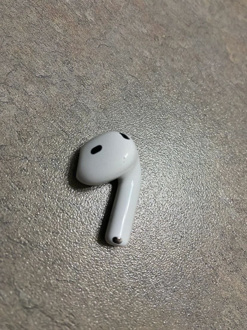 Apple AirPods Pro (Right Earbud) *** - photo 2