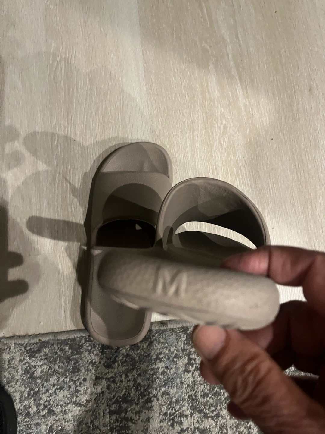 Yorgou Slides - Taupe - Medium - photo 4