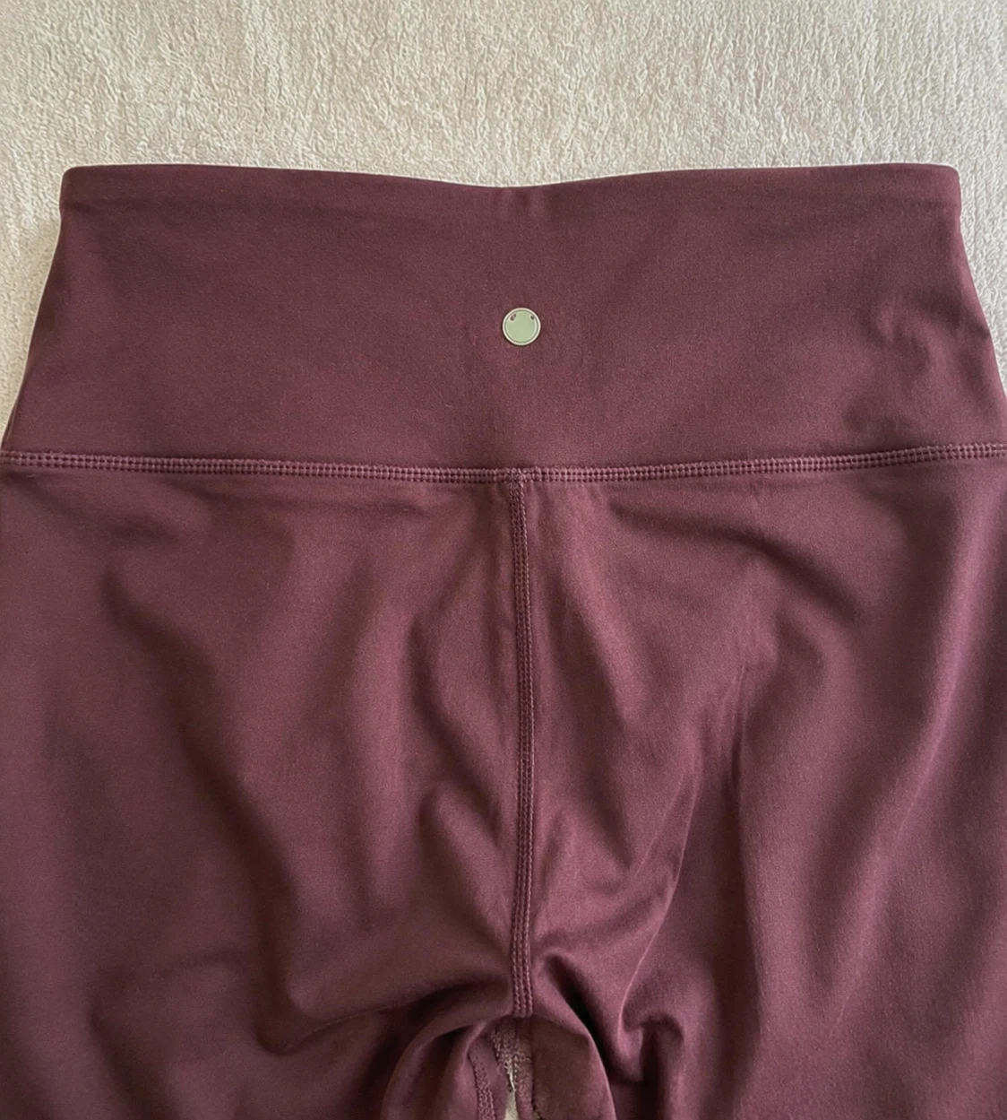 Yogalicious Lux Workout Shorts Size M - photo 4