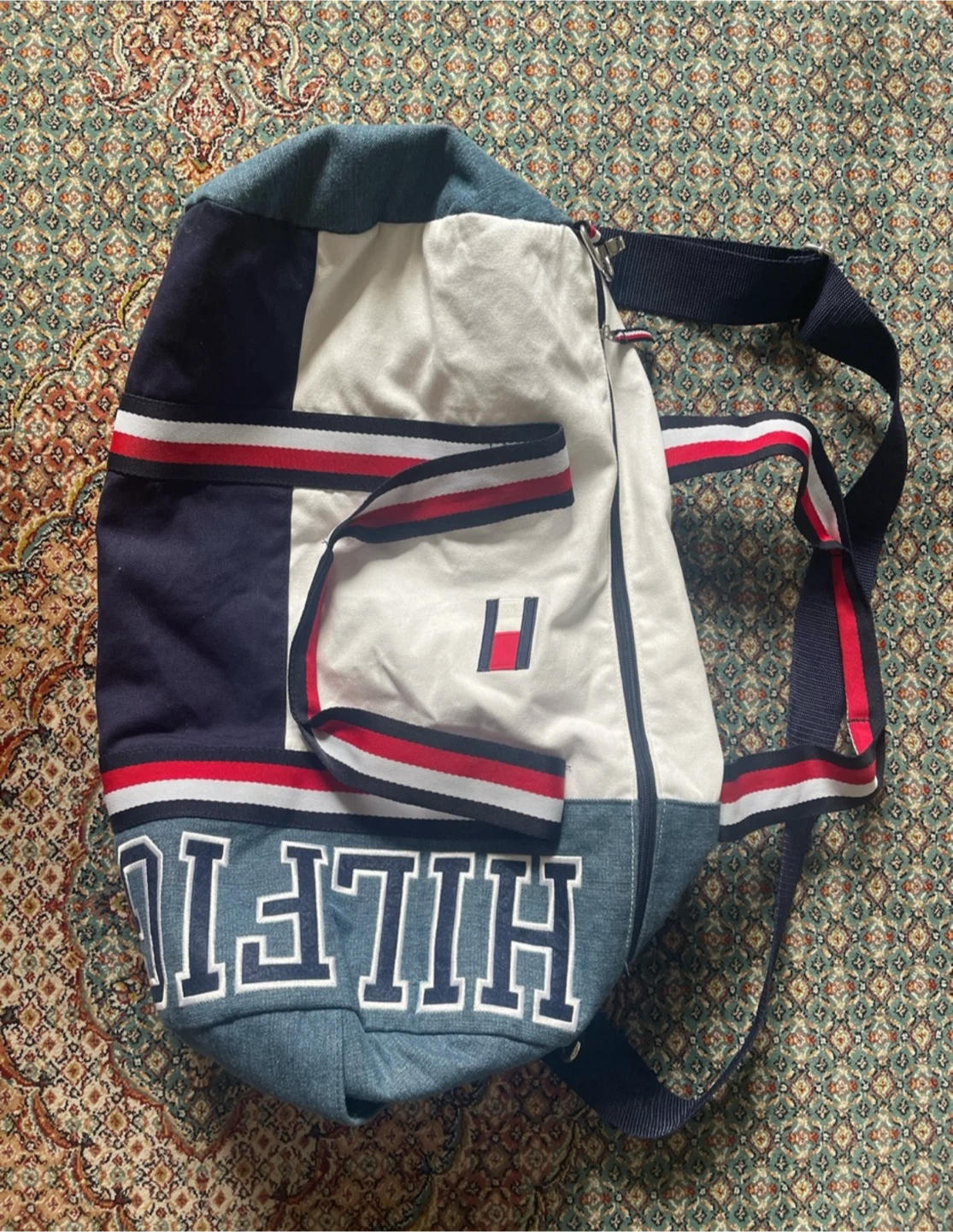 Tommy Hilfiger Duffle Bag - photo 3