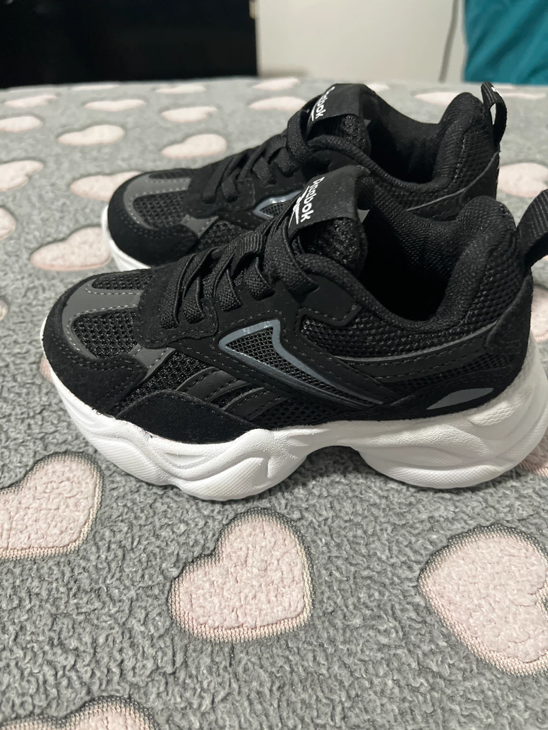Reebok Kids Black & Grey Mesh Sneakers - photo 2