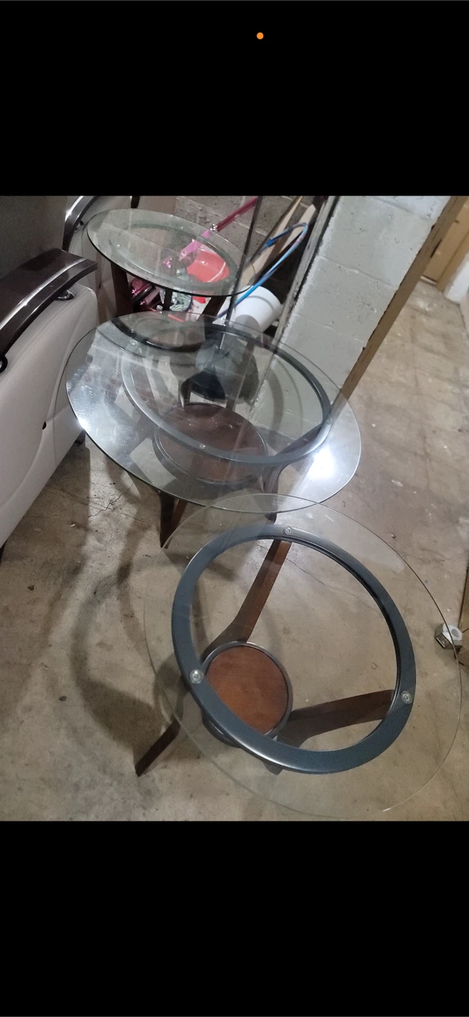 Glass top nesting tables - photo 3