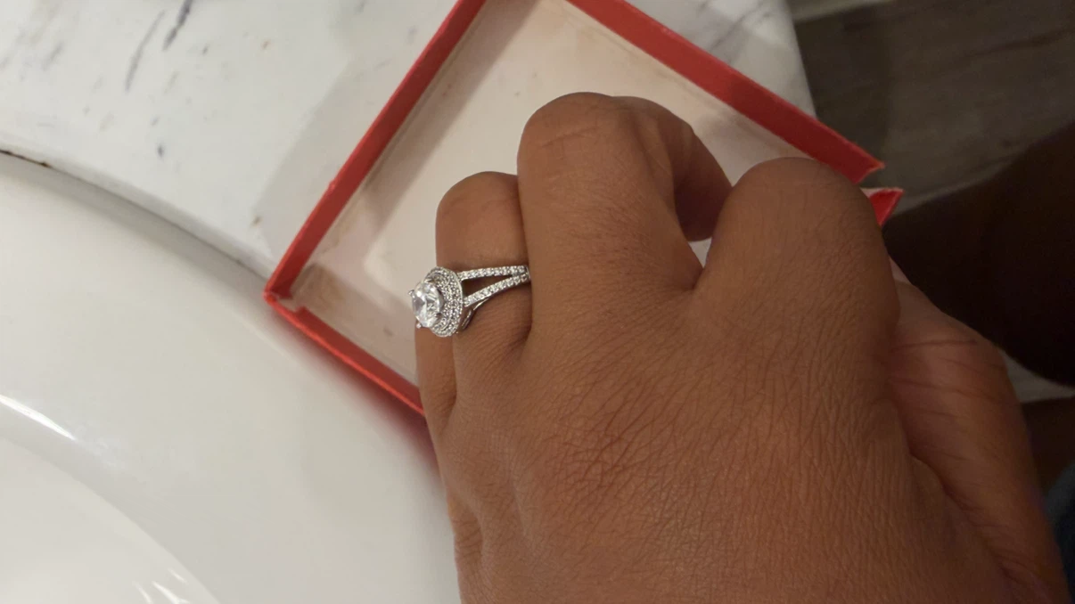 Women's Halo Engagement Ring - photo 2