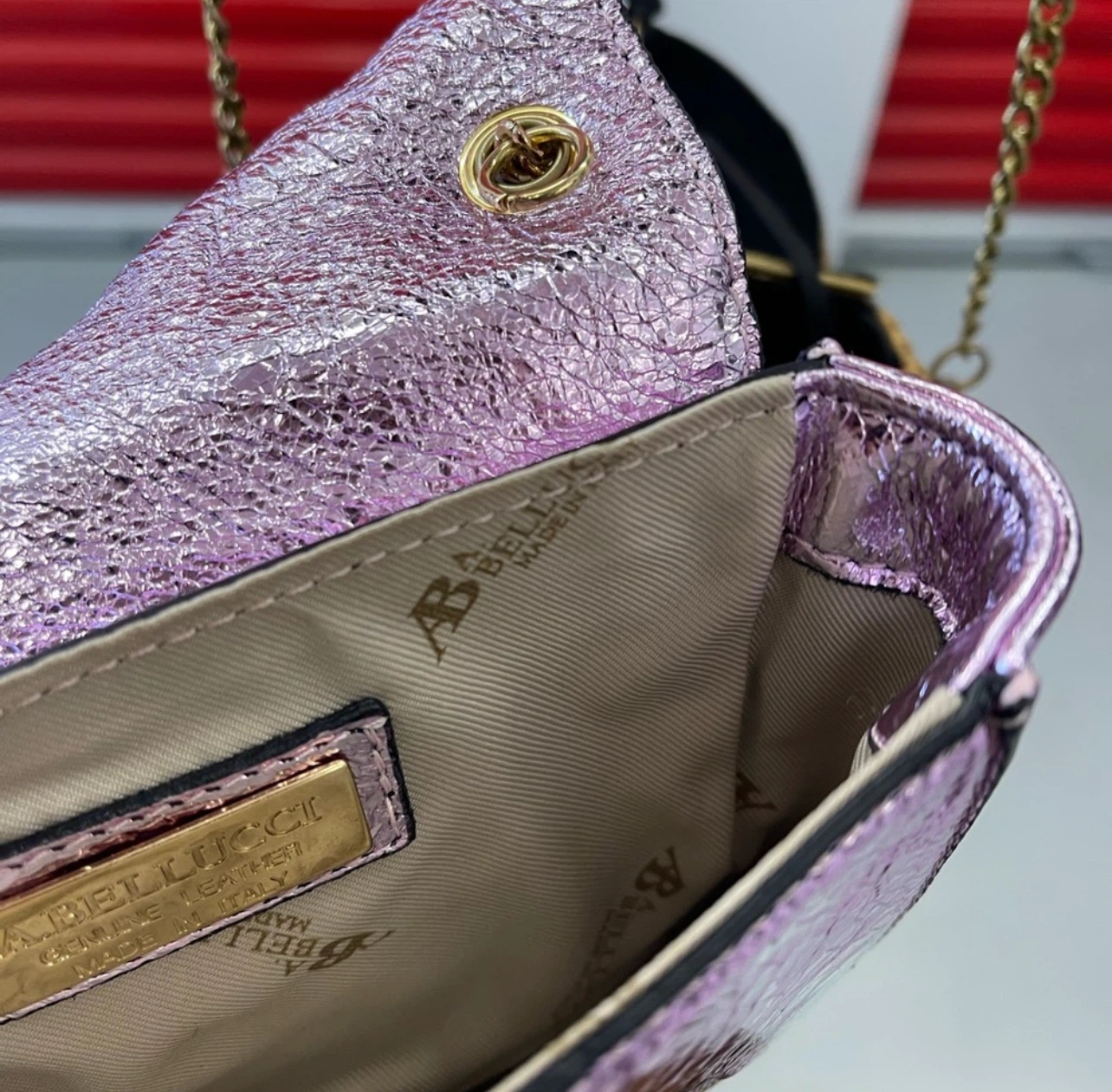 2 Gold Chain Purses - photo 5