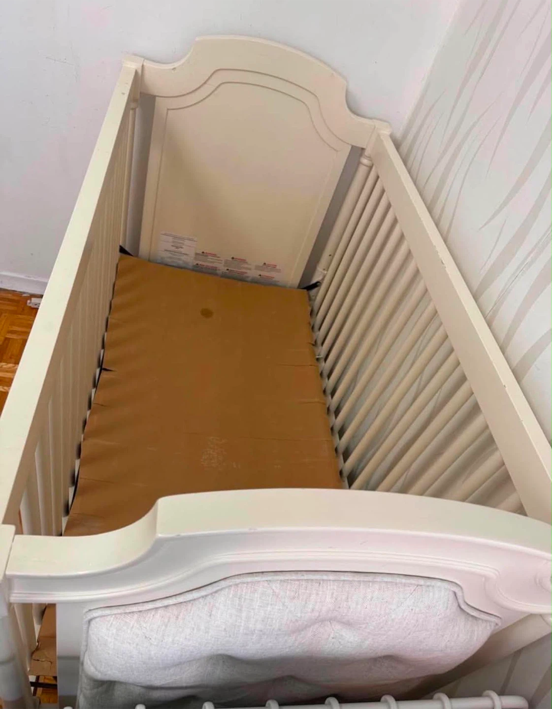 Cream Baby Crib - photo 4